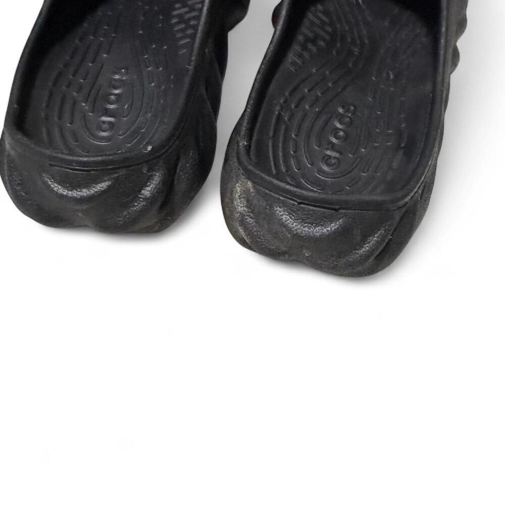🇺🇸 Crocs Men's Black Clogs not heavily worn - Picture 4 of 5